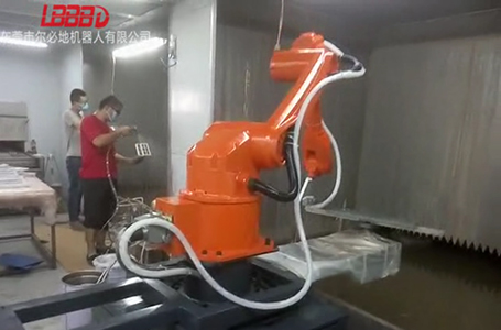 噴涂機器人適用注意事項